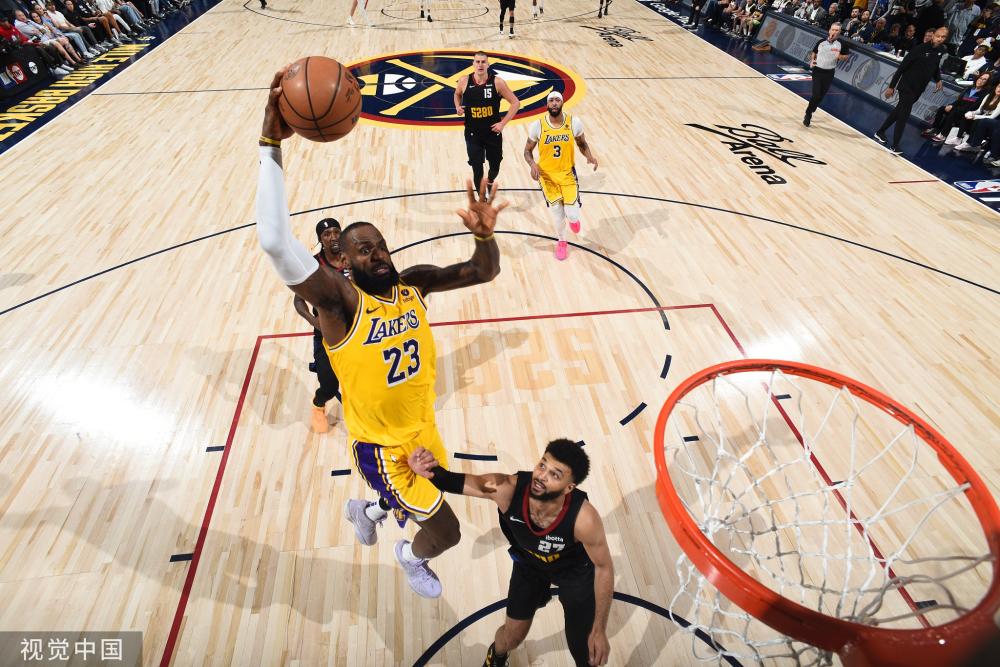 篮球传奇巨 篮球传奇巨