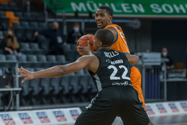 在两支不同 在两支不同